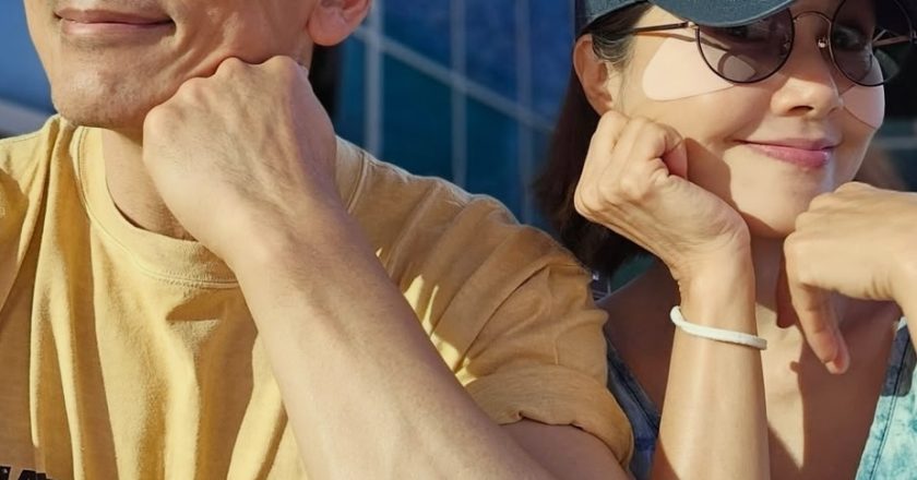 Cha In-pyo and Shin Ae-ra couple, celebrating their 30th wedding anniversary with a trip to Hawaii…