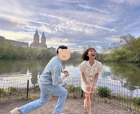 Min, a former member of miss A, surprised with a proposal at Central Park in New York…