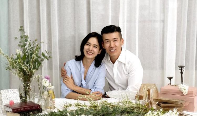 Celebrating 8888 days since SHINee’s Onew met his wife Lee Hye-yeong…