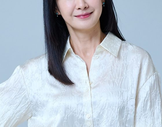 Actor Myung Se-bin transforms into a 25-year housewife in the new drama ‘The Story of Kim Bu-jang’.