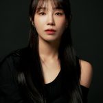 Jung Eunji, nestles in Billieons…