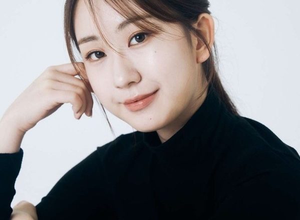 ‘Queen of Views’ Jeon Yujin, first attempt at an OST…

Note: Please use the commonly used spelling in the target language for K-POP artist names, group names, album titles, etc.