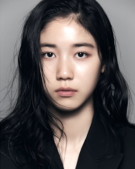 Adding a crispy insight to the communication dysfunction of modern society, the ‘Shinsajang Project’ is an anticipated tvN drama for the second half of 2025.