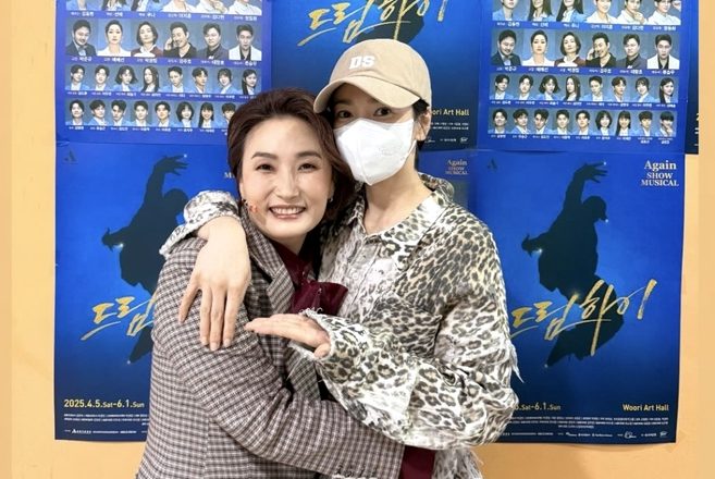 To support Song Hye Kyo and Park Kyung Lim, they visited the ‘Dream High’ performance venue… A heartwarming friendship with “always grateful and wonderful unnie.”