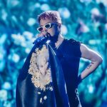 G-Dragon successfully wraps up his concert at Osaka Kyocera Dome in Japan… 80,000 fans in excitement.
