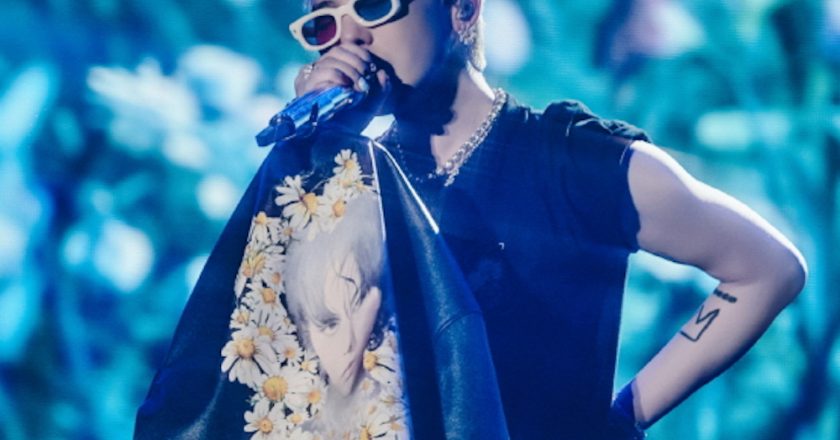 G-Dragon successfully wraps up his concert at Osaka Kyocera Dome in Japan… 80,000 fans in excitement.