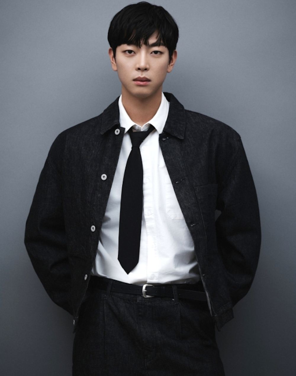 ‘Gyeonwoo and Jiknyeo’ Kim Sung-jung, making a drama debut with a multidimensional youth character that transcends rebellion and foolishness.